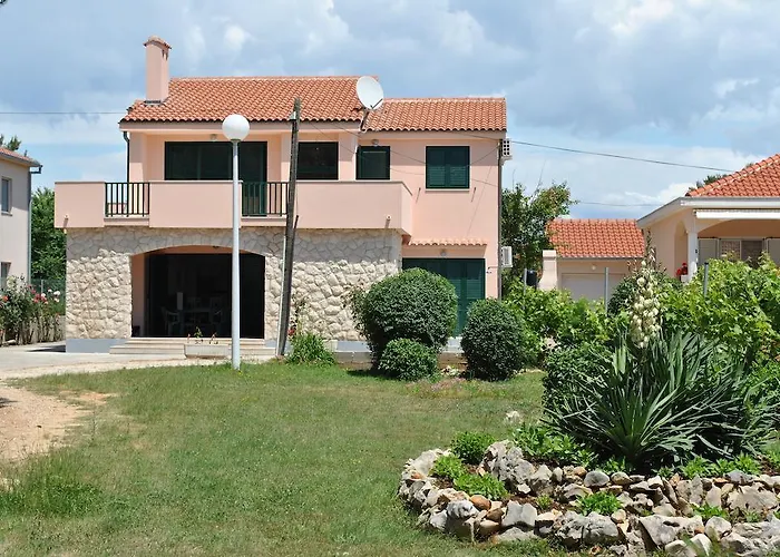 Sunny Punta 公寓 *